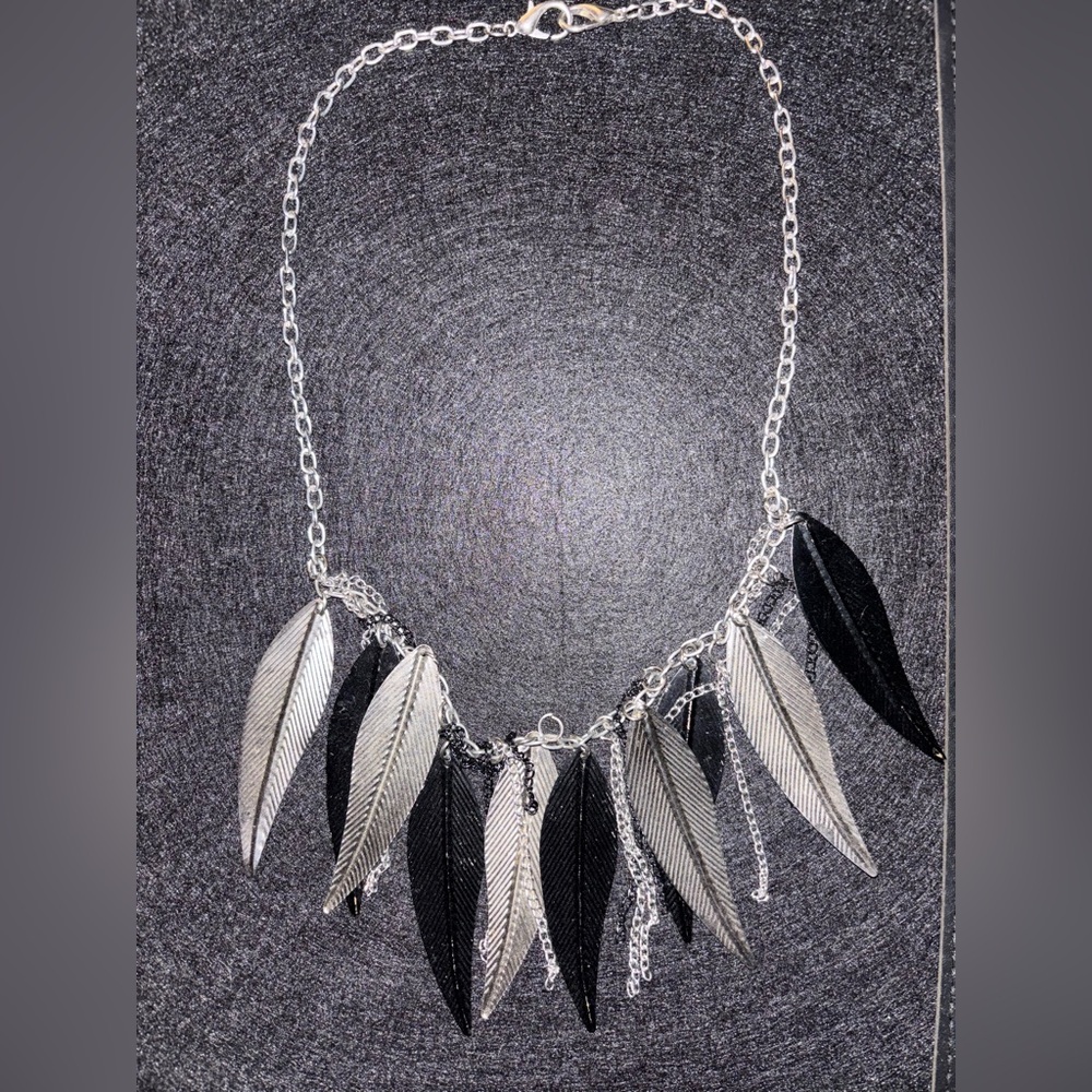 Elegant Black and Silver tone Leaf Necklace
